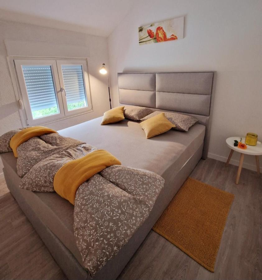 App & Beauty Loza Apartamento Zambratija  Exterior foto